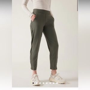 Athleta Brooklyn Ankle Pants Size 0 Mountain Olive Color